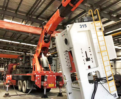 万年县提升工作效率，选择优质折臂吊租赁服务