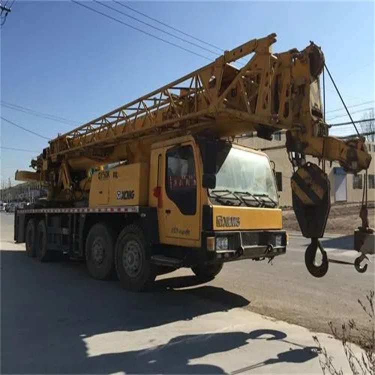 万年县吊车吊挖机的正确办法